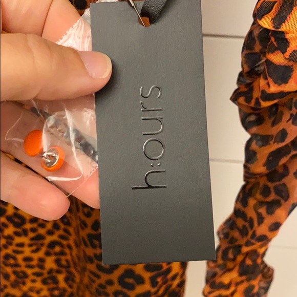 H:OURS ARNA MINI DRESS IN LEOPARD Revolve Sz: S - Picture 4 of 7